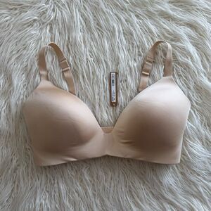 Skims Body Lightly Lined Bra Sand Size 38DDD